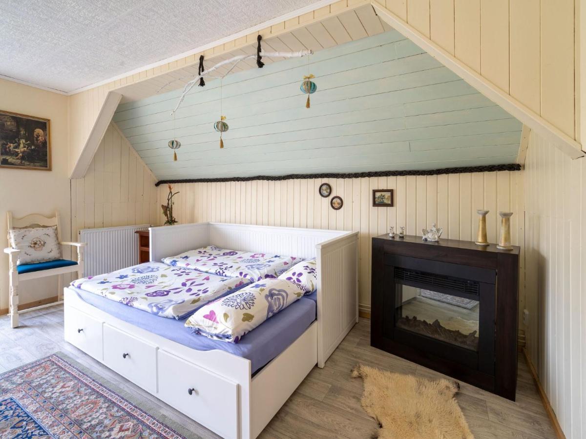 Country Cottage With Sauna And Bubble Bath Kraslice Bagian luar foto